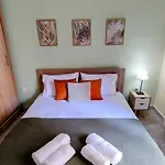 Melodia House * Cavala